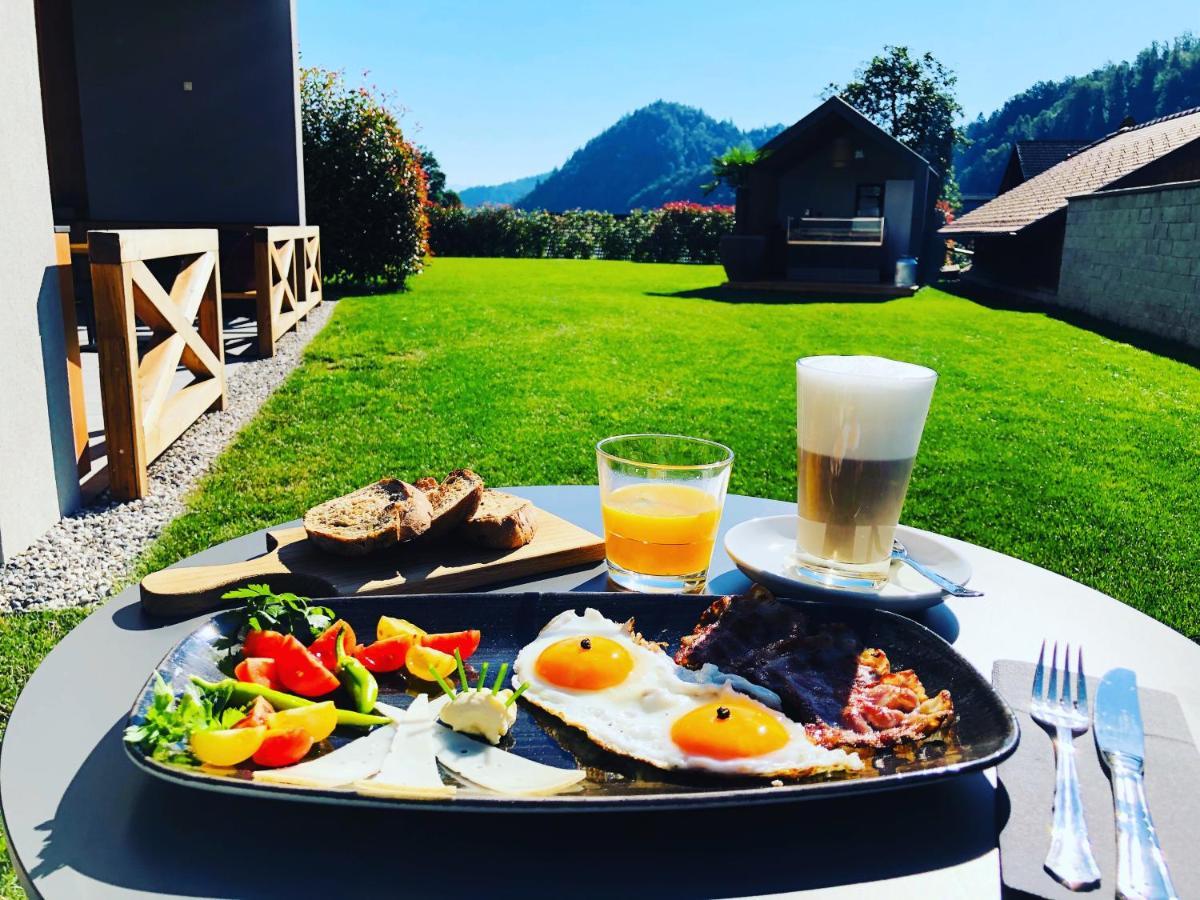 ホテル Na Vasi Restavracija In Prenocisca Škofja Loka エクステリア 写真