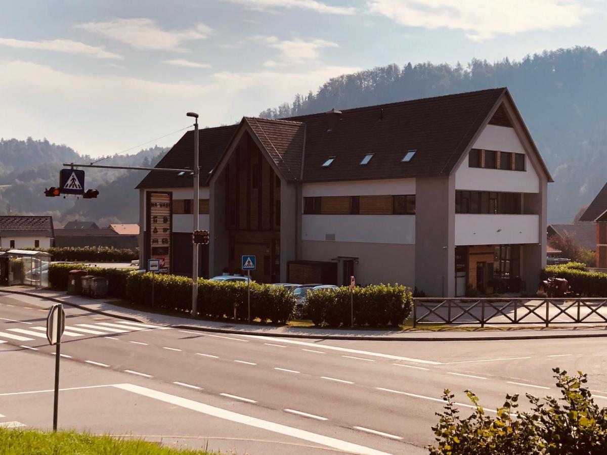 ホテル Na Vasi Restavracija In Prenocisca Škofja Loka エクステリア 写真